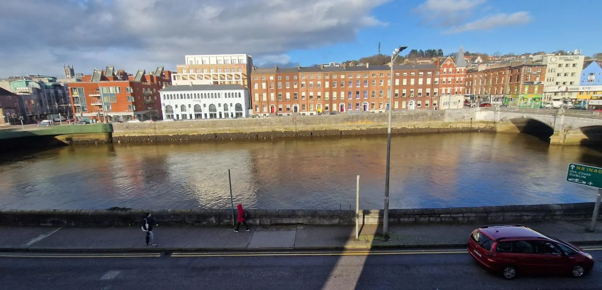 Apartament Spacious Riverside 2Bd Mid City - Above Bar&Venue Cork Irlandia