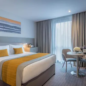 4* מלון Maldron South Mall